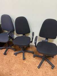 Продам кресло офисное  состояние 4 из 5