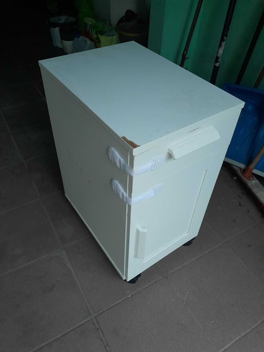 Szafka na kółkach Ikea Garaż