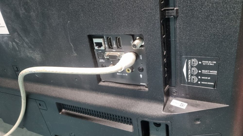 Tv Hanseatic 39" Netflix YouTube Disney Smart tv