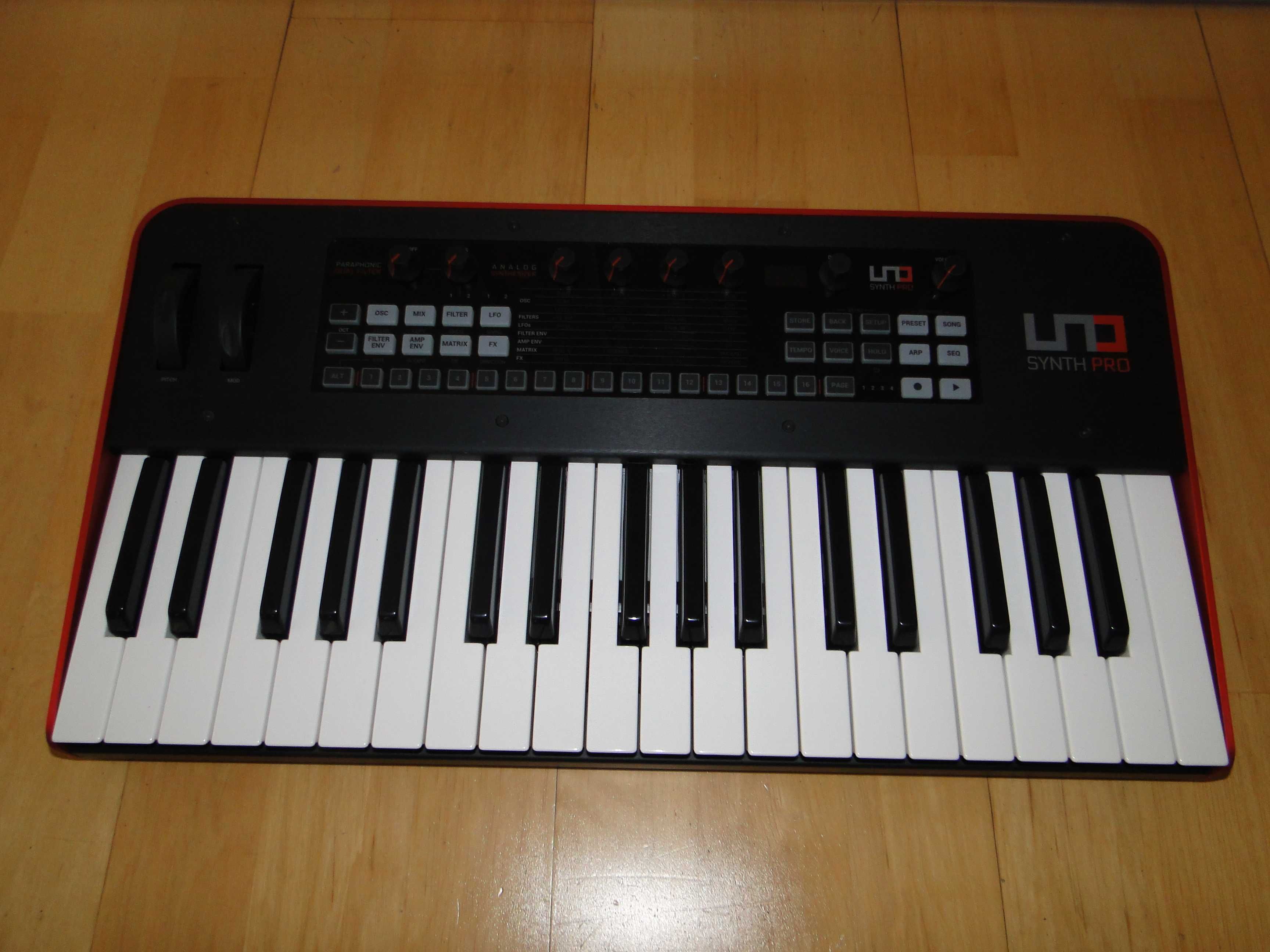 Genialny Syntezator Analogowy IK MULTIMEDIA UNO SYNTH PRO.Okazja.Nówka
