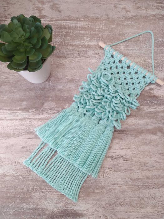 Mini painel decorativo em Macramé;