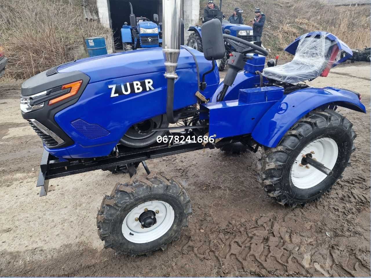 трактор Зубр Z-250 НОВИЙ колір! в подарунок Плуг+Фреза Нова техніка