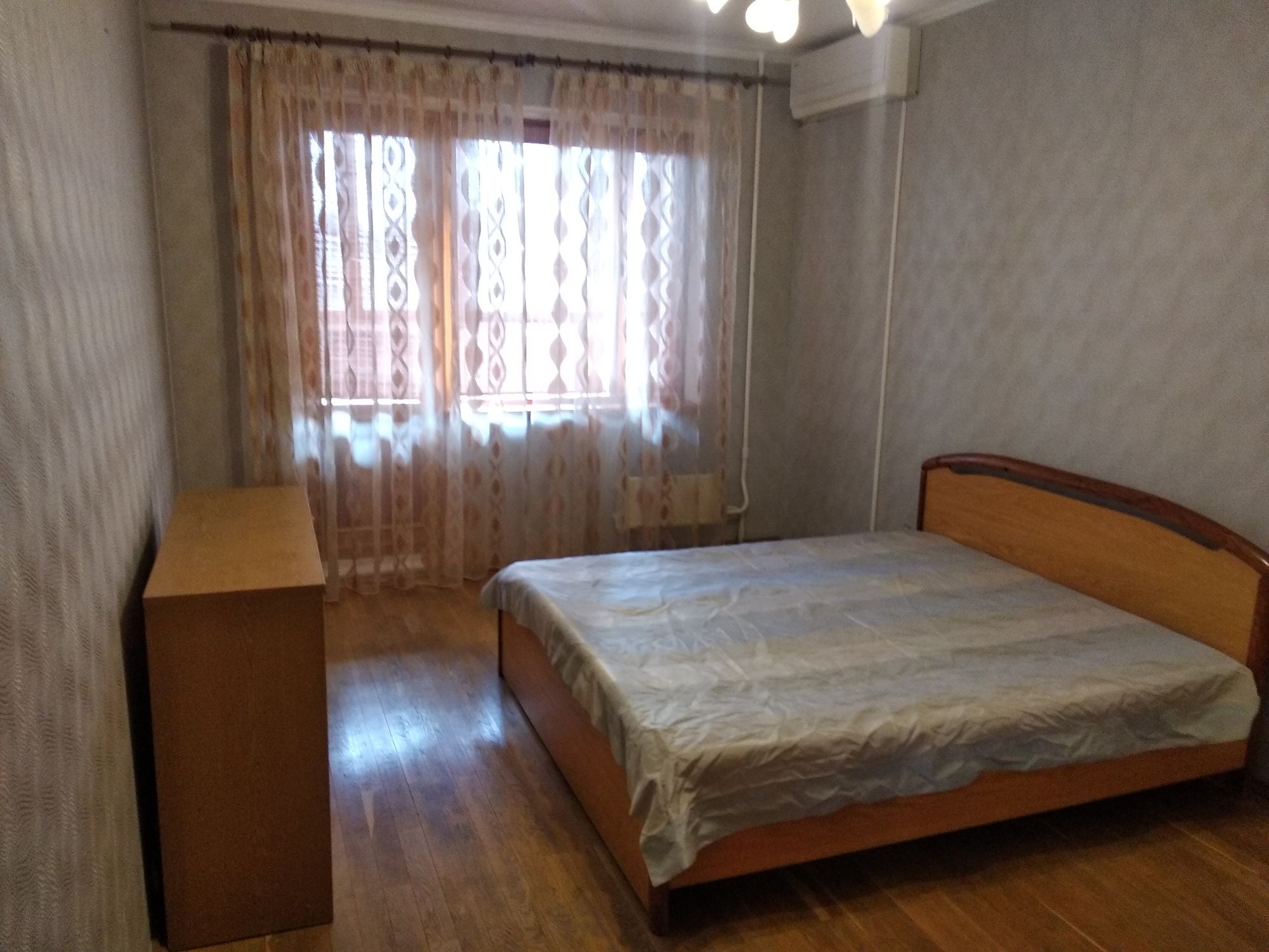 Без%. ПОЗНЯКИ. Продаж 3-ї квартири. 76,5 кв.м. Вул. Анни Ахматової 19.