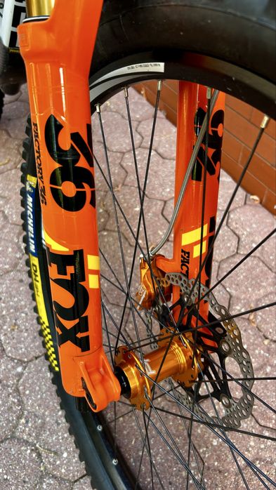 Saracen ariel LT enduro dh fuel fox burgtec hope dtswiss sram carbon