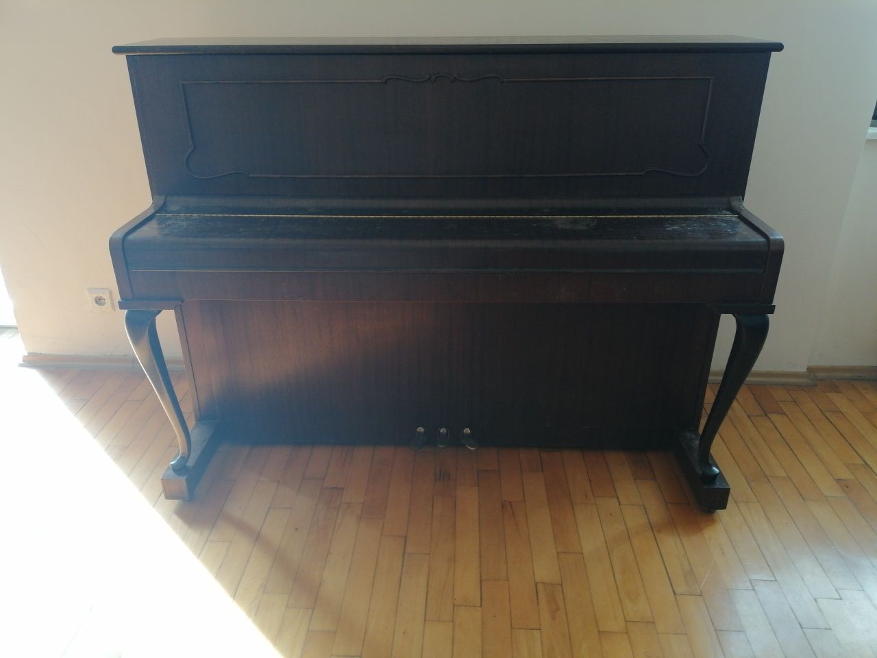 Pianino Legnica około 30 lat