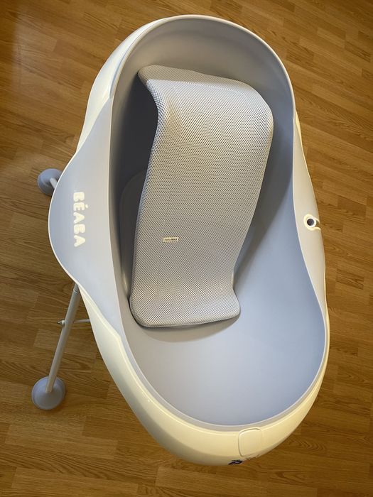 Детская ванночка на подставке б/у