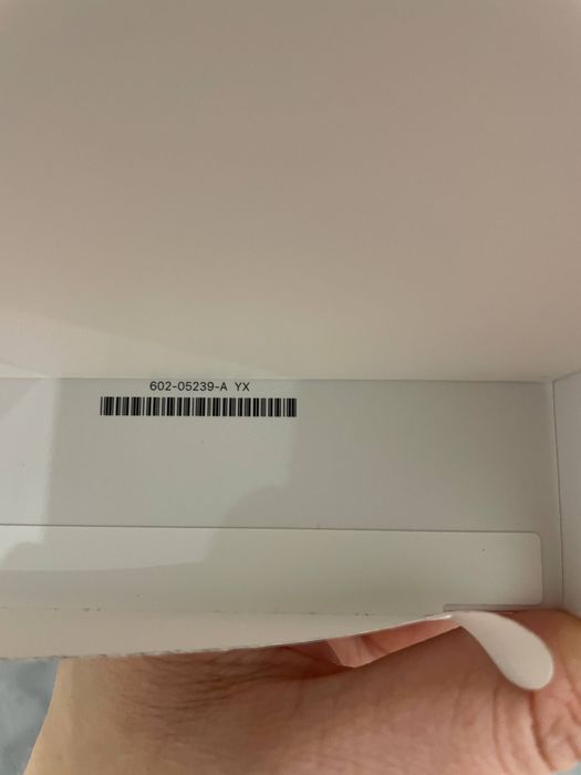 Apple AirPods (3rd generation) з MagSafe Charging Case.