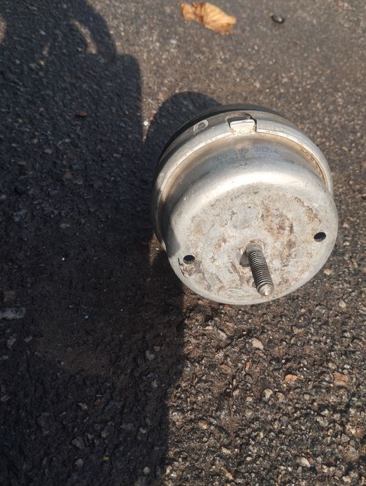 Подушка двигателя audi a4 B6 b7