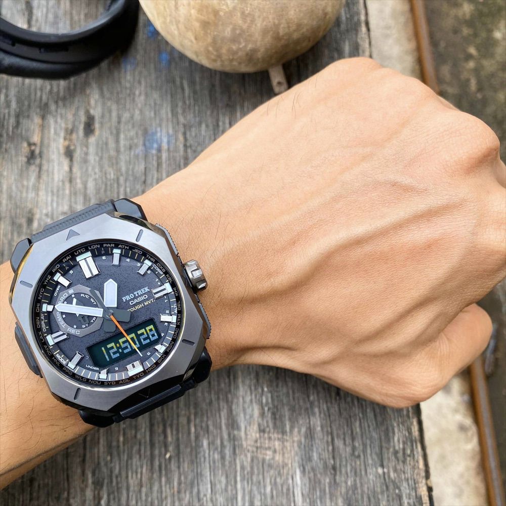 Часы Casio PRW-6900Y-1E ! Оригинал! Фирменная гарантия 2 года!