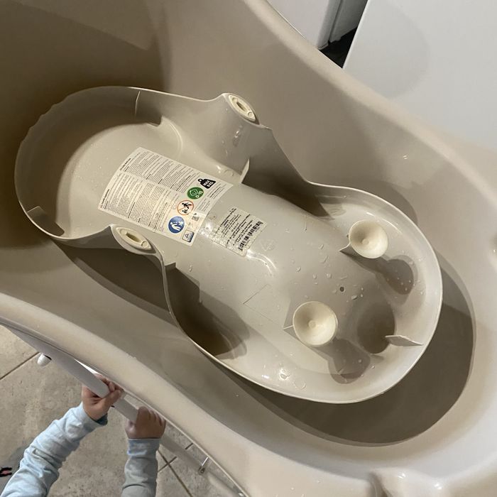 Дитяча ванночка на підставці