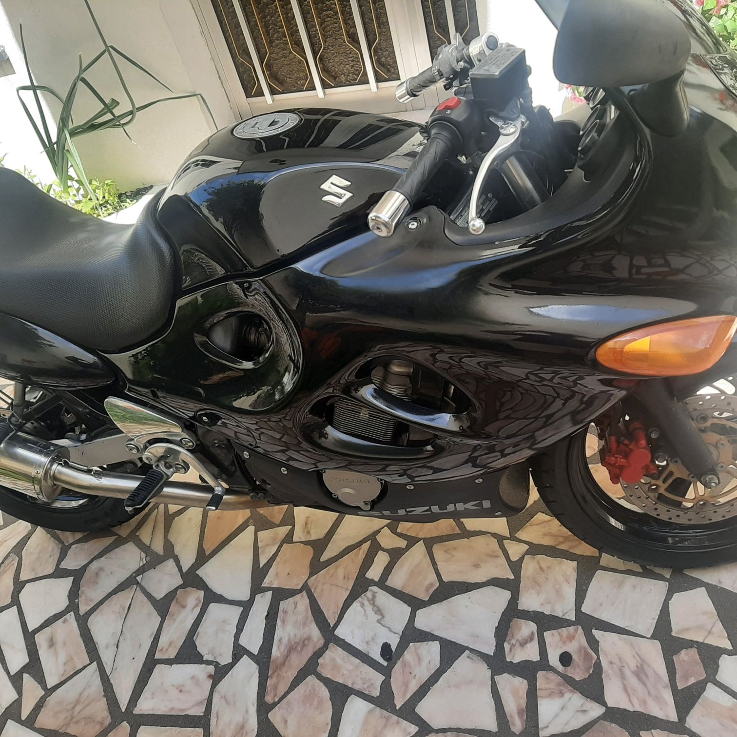 Suzuki gsxr 750 em ótimo estado