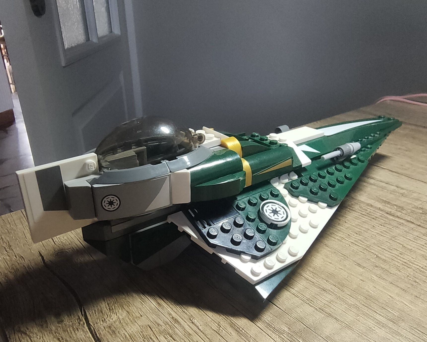 LEGO star wars saesee tiin's Jedi starfighter  9498