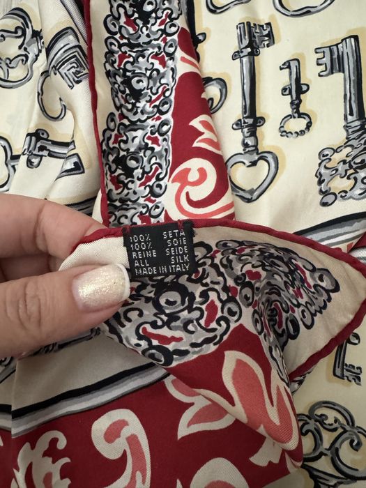 Платки Dior. Givenchy