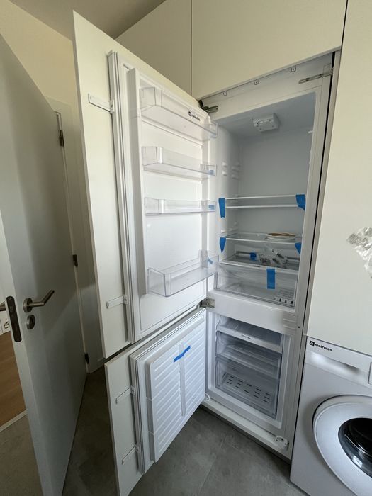 Frigorífico de Encastre Meireles NOVO