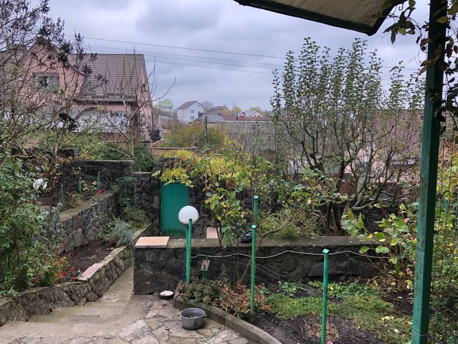 Будинок Автовокзал 1, 350 кв.м згаражем і комунікаціями