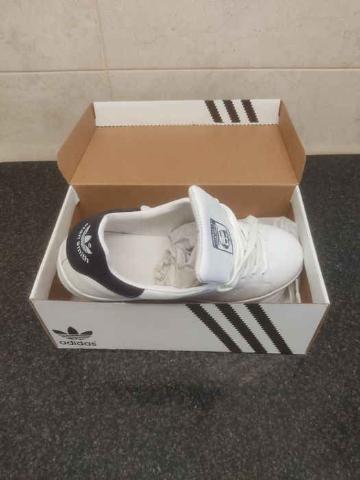 Adidas a estrear na caixa 42