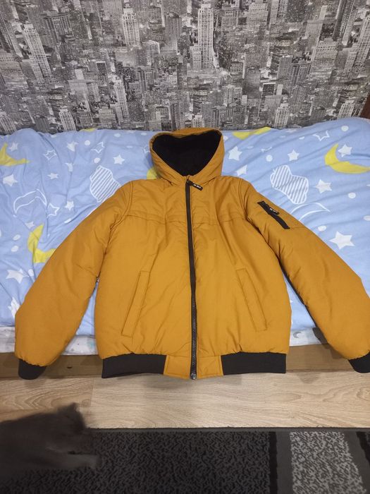 Зимова куртка для підлітка