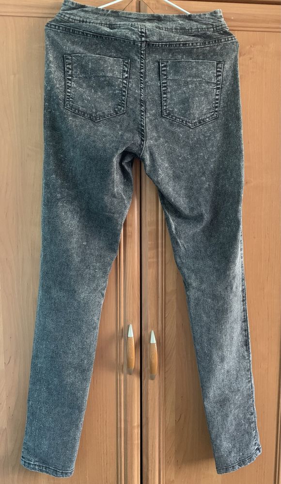Taniej.Esmara spodnie damskie rozmiar 36/38 czarne elastyczne