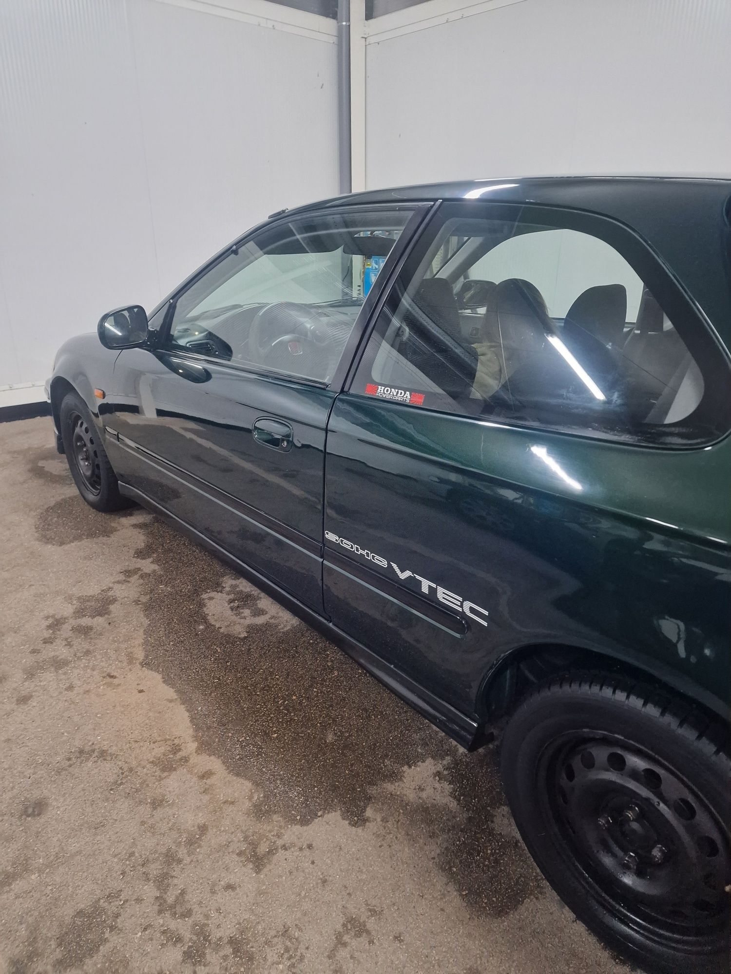 Honda civic 1.5 vtec 115