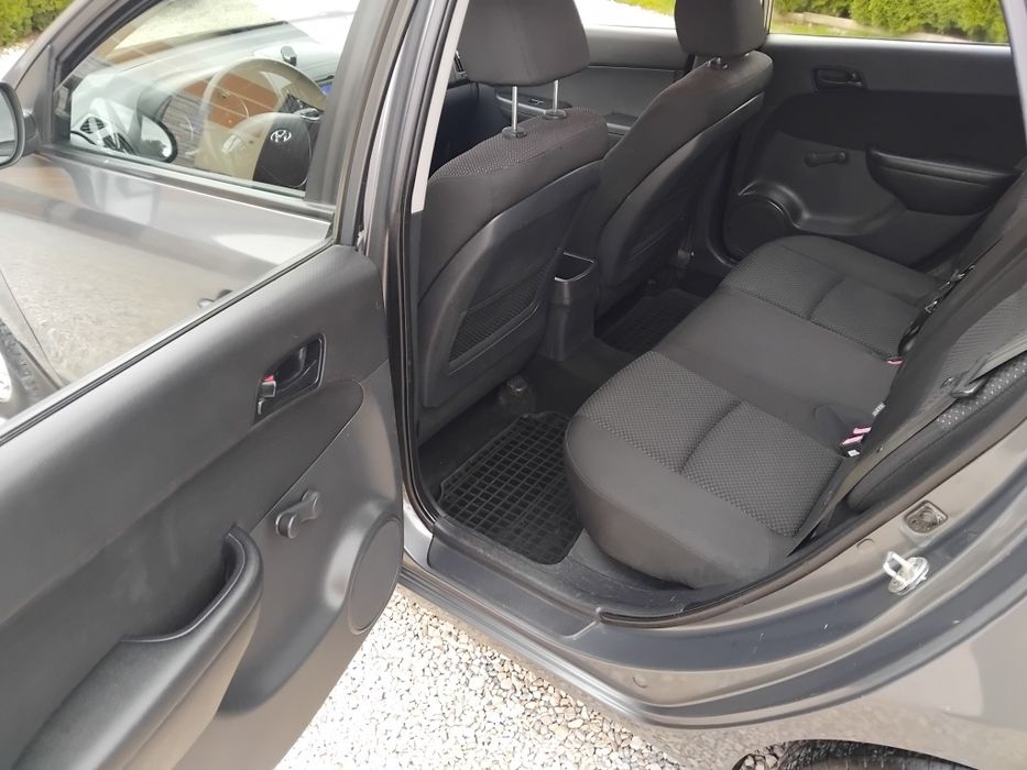 Ładny HYUNDAI I30CW*1.6CRDI 90KM*2010rok*Bez RDZY*KLIMA(sprawna)*Zadba