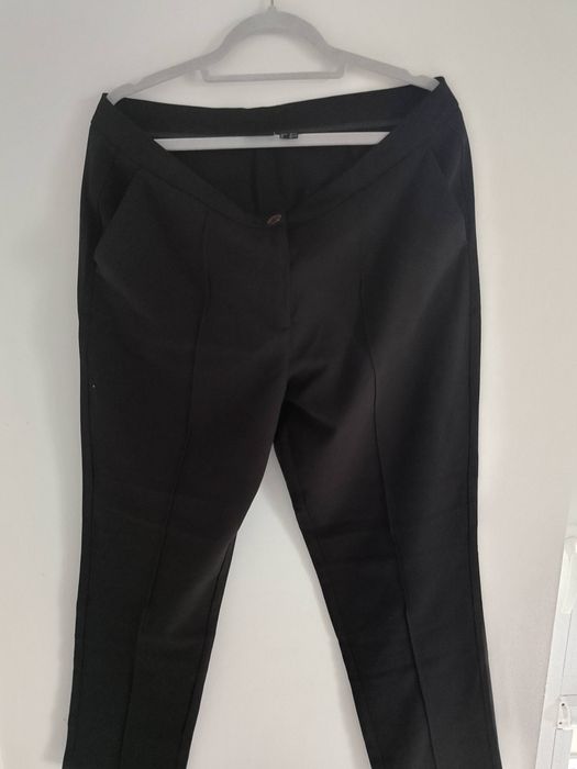 Spodnie damskie 44 czarne ,eleganckie,super stan