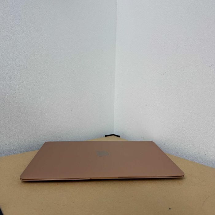 Macbook Air 2019 { i5 | 8gb | 128 ssd) Як новий . Гарантія