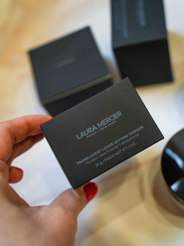 Розсипчаста закріпляюча пудра laura mercier