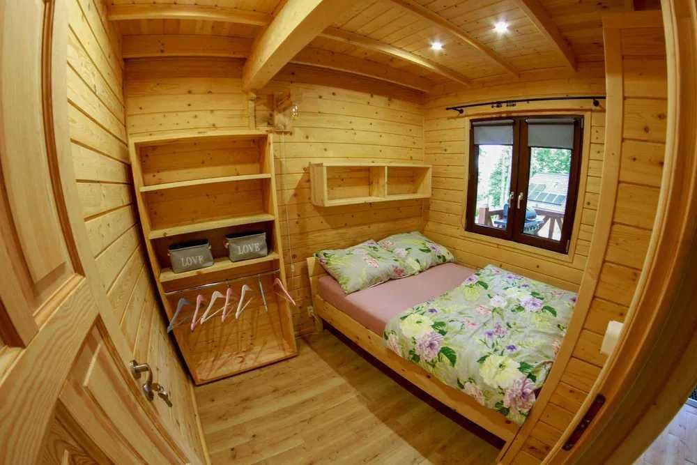 Domek z widokiem na jezioro z balią, łódką i supami  .Bogaczewo 94B