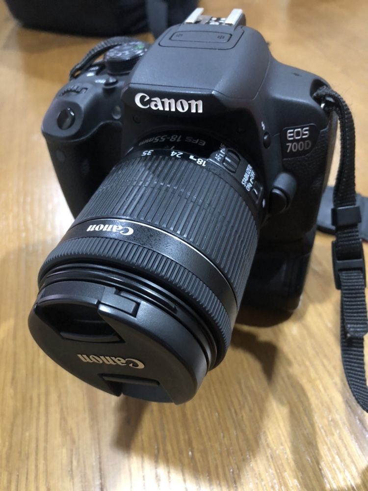 Canon EOS 700D Como Nova