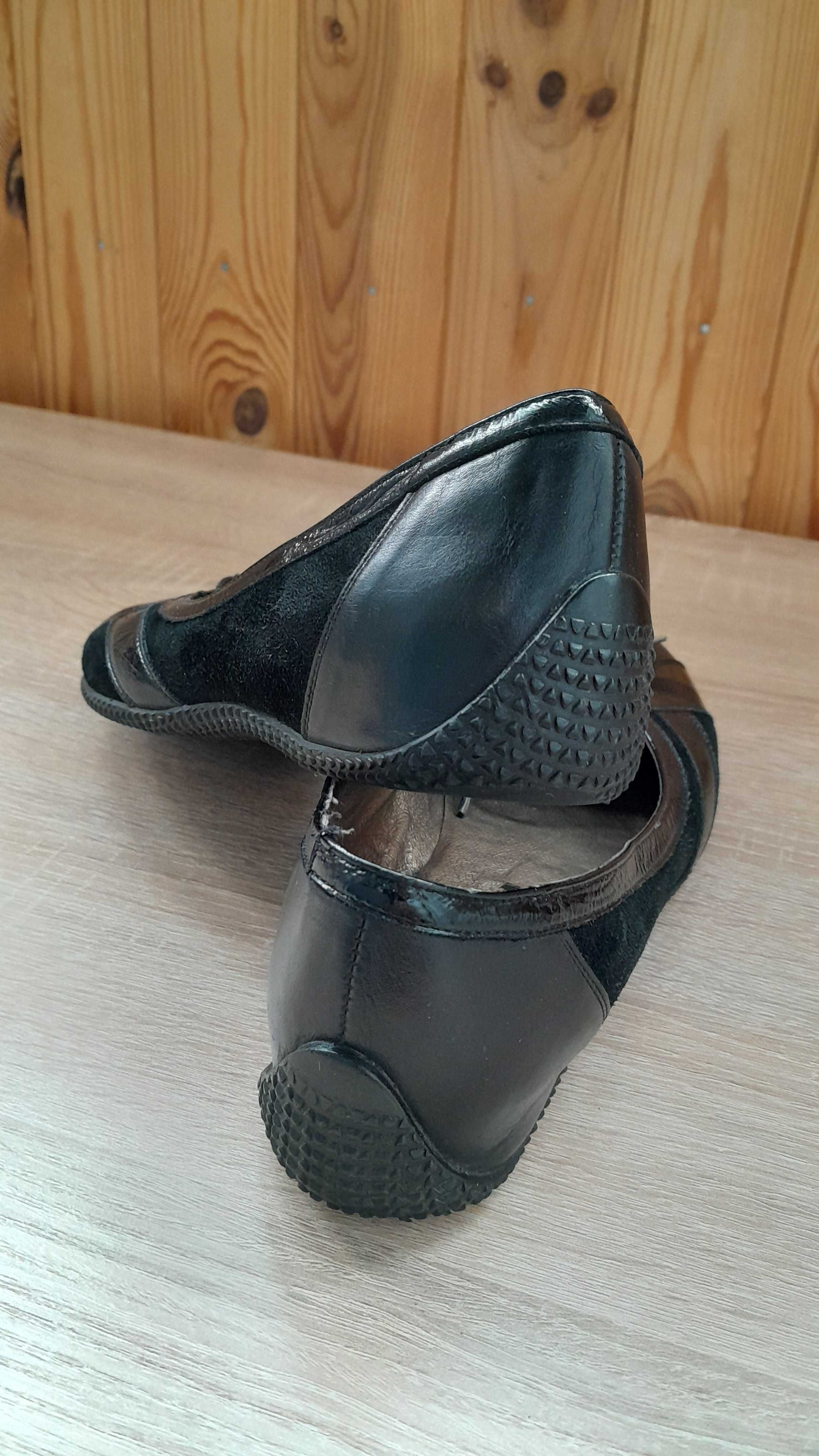 Макасини (туфлі) жіночі. Торг.