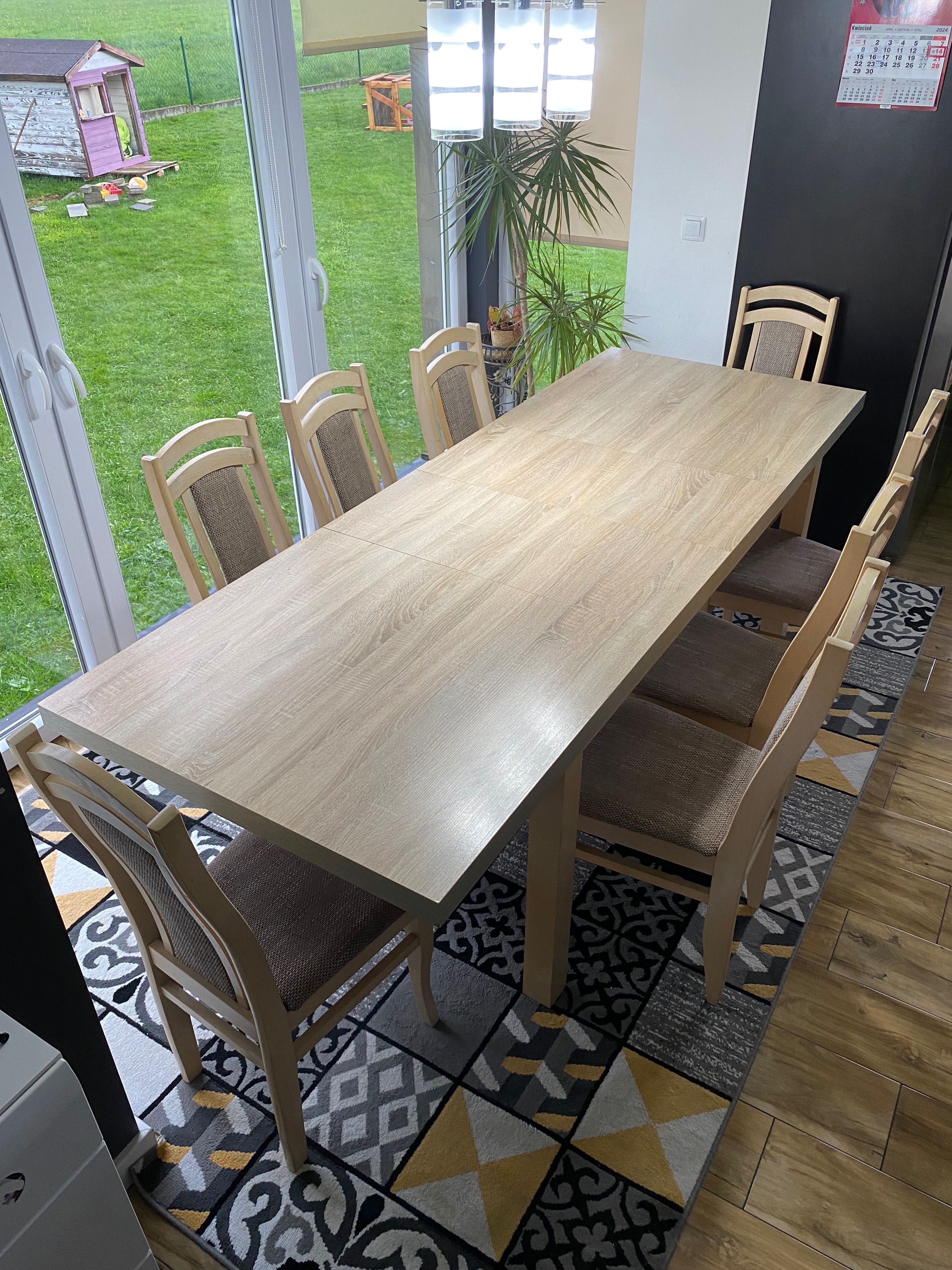 Stół i krzesła do jadalni