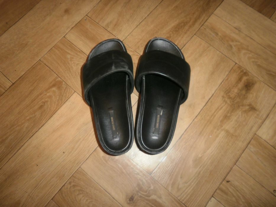 Damskie Skórzane Klapki GINO ROSSI rozmiar 37 24cm-22,5cm