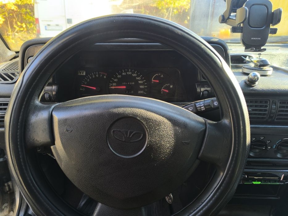 Автомобіль Део Нексія