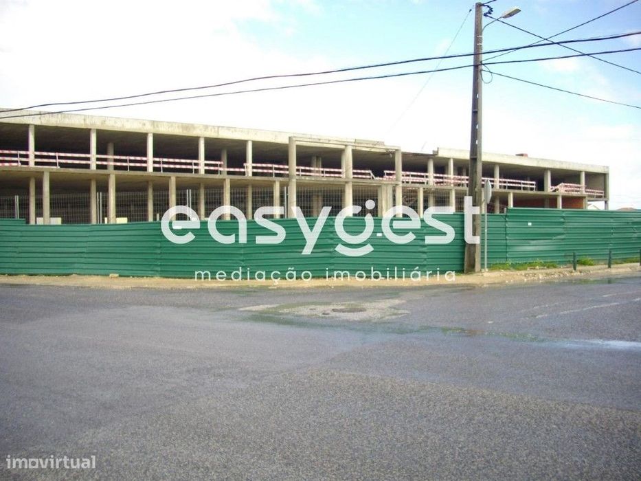 Loja e Armazém Industrial