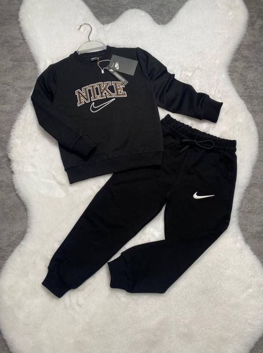 Спортивный костюм NIKE ,детский, подростковый