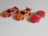 Hot wheels Ferrari 2szt , Toyota Supra