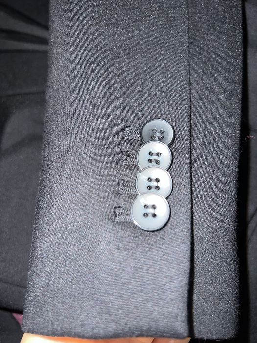 Піджак чорний подовжений може бути як оверсайз