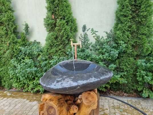 umywalka fontanna kran ogrodowy