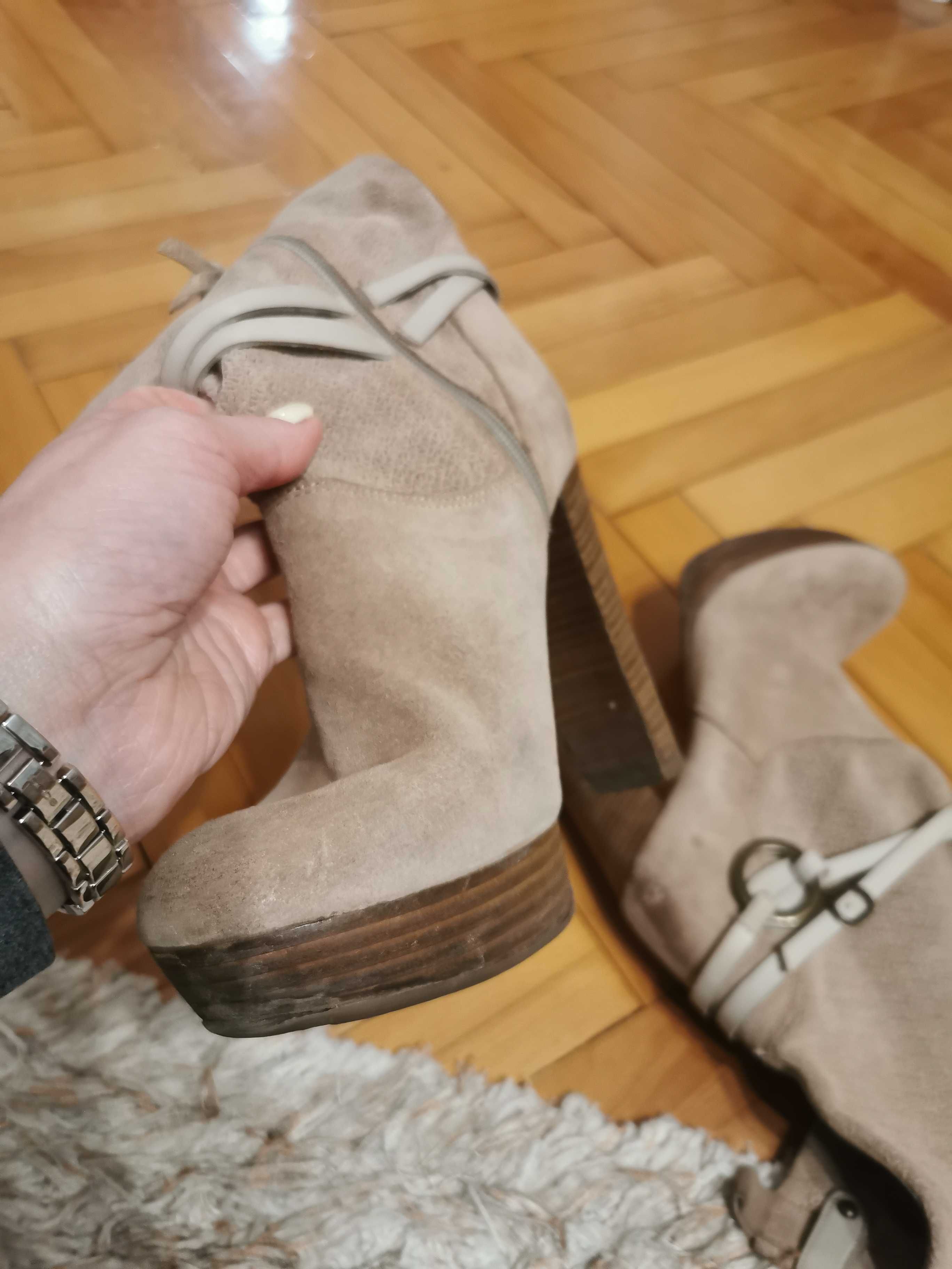 Beżowe kozaki, Prima Moda, rozmiar 39