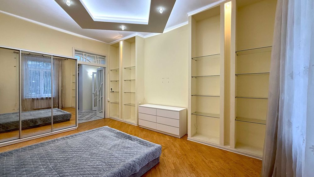 АРЕНДА • 3к кв с камином • Царский дом в Отраде • Французский бульвар