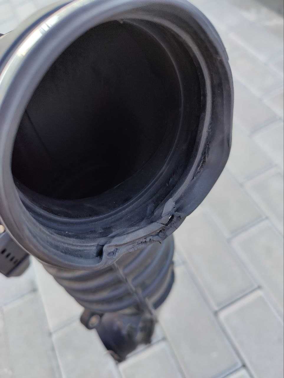 Впускной патрубок BMW E90-E91 / N47 / 13717804846