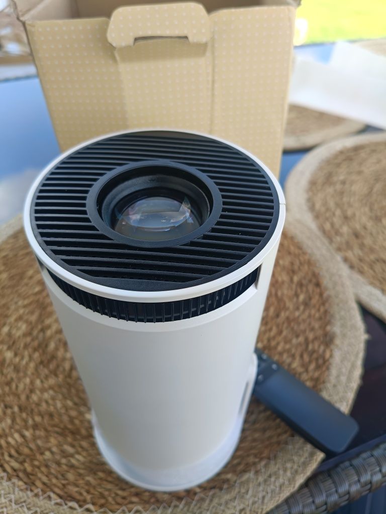 Przenośny projektor uhd wifi android
