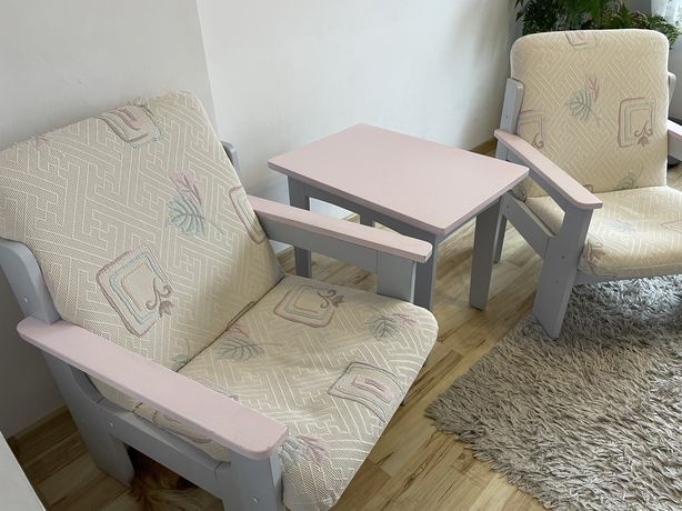 2 fotele i stolik, drewno