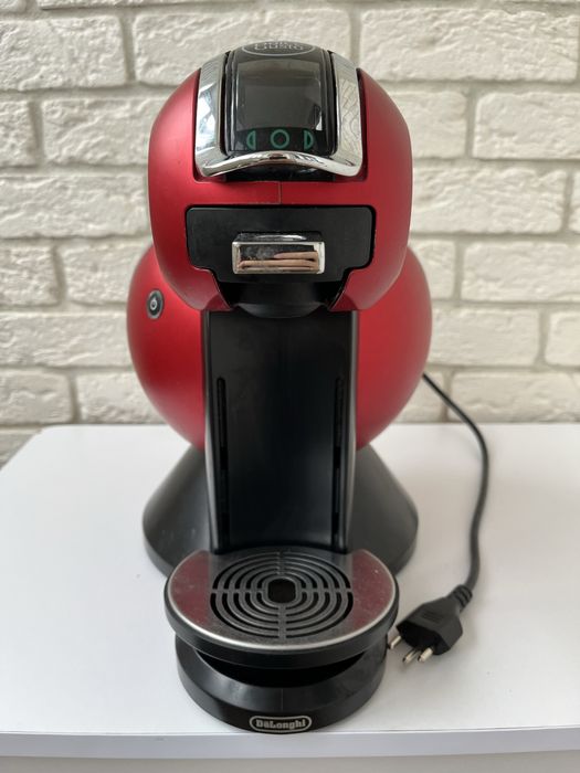 Капсульна кавоварка Delonghi Nescafe Dolce gusto