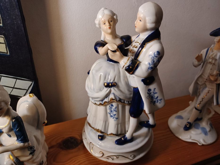 Conjunto figuras porcelada