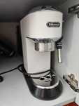 Ekspres ciśnieniowy DELONGHI EC 685.W użyty kilka razy