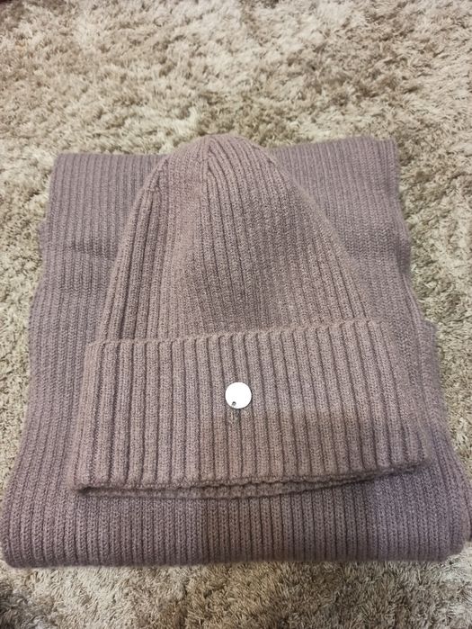 Вязаный комплект шапки бини + шарфа в цвете мокко., р.52-54