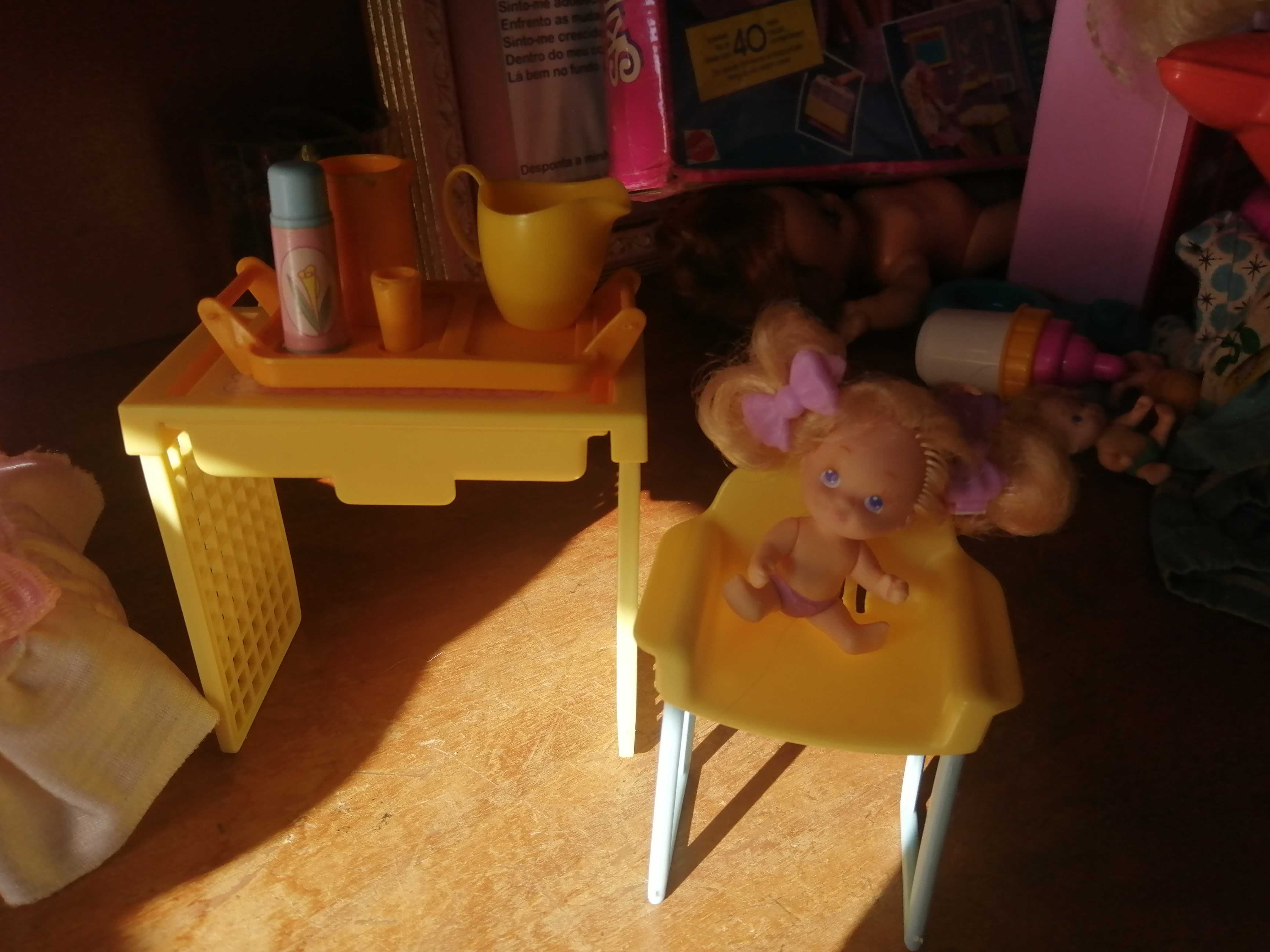 Quarto de dormir e sala de estudo Skipper e Barbie