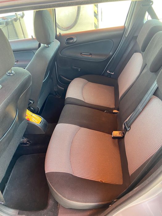 Peugeot 206 em bom estado