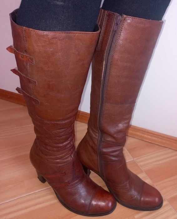 Коричневі жіночі шкіряні чоботи (осінь).